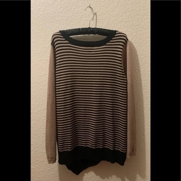 Liz Claiborne sweater tan & black - Picture 9 of 9